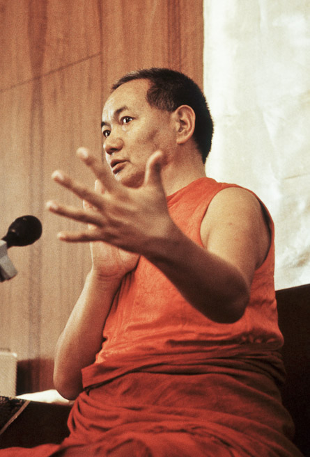 Lama Yeshe in Geneva, Switzerland, 1983. (Photo by Ueli Minder)