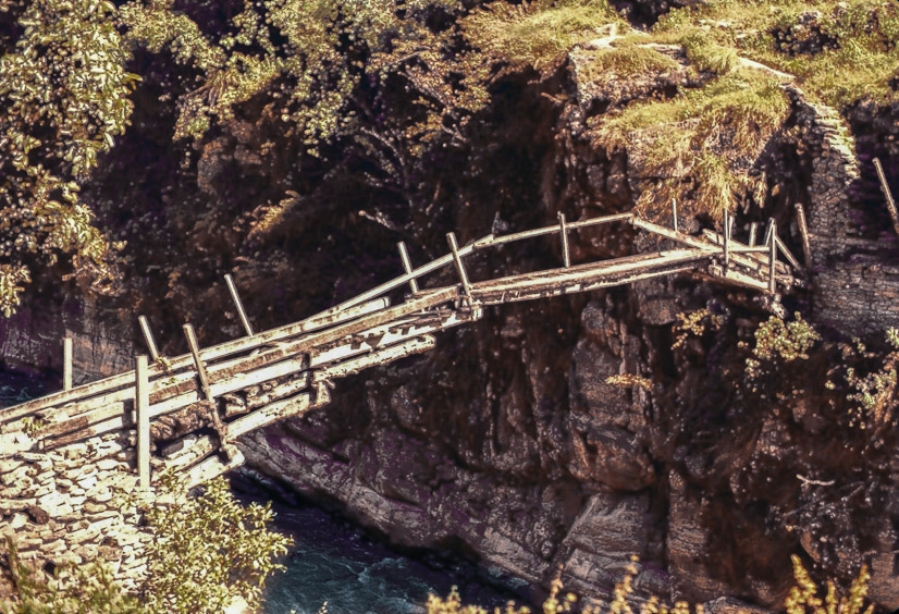 A Solu Khumbu bridge
